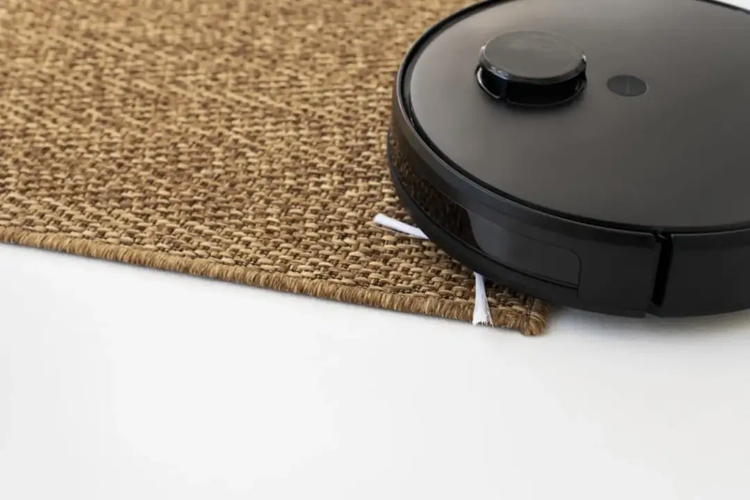 Robojet czy Roomba – który robot odkurzający lepiej sprząta?