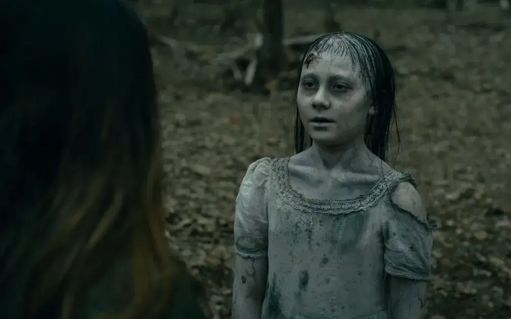 Stamtąd: Spojrzenie Krytyczne na psychologię postaci i symbolikę w serialu