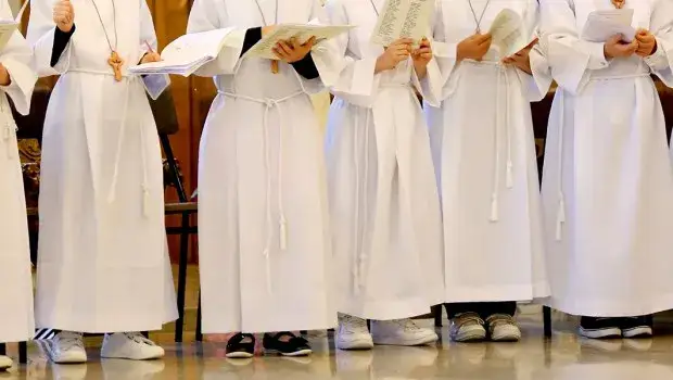 Dlaczego warto przyjmować komunię świętą i jak zmienia życie duchowe