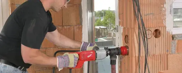 Wiercenie otworów w betonie zbrojonym: uniknij najczęstszych błędów