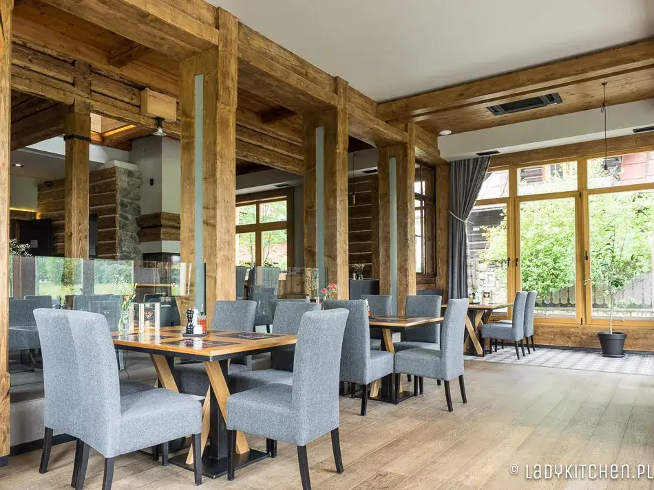 Co zjeść w Zakopanem? Najlepsze góralskie potrawy, które musisz spróbować