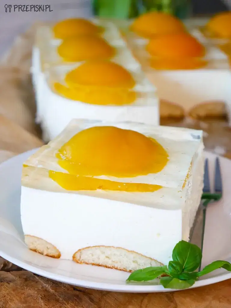 Przepis na ciasto jajko sadzone Joli – prosty sposób na efektowne desery