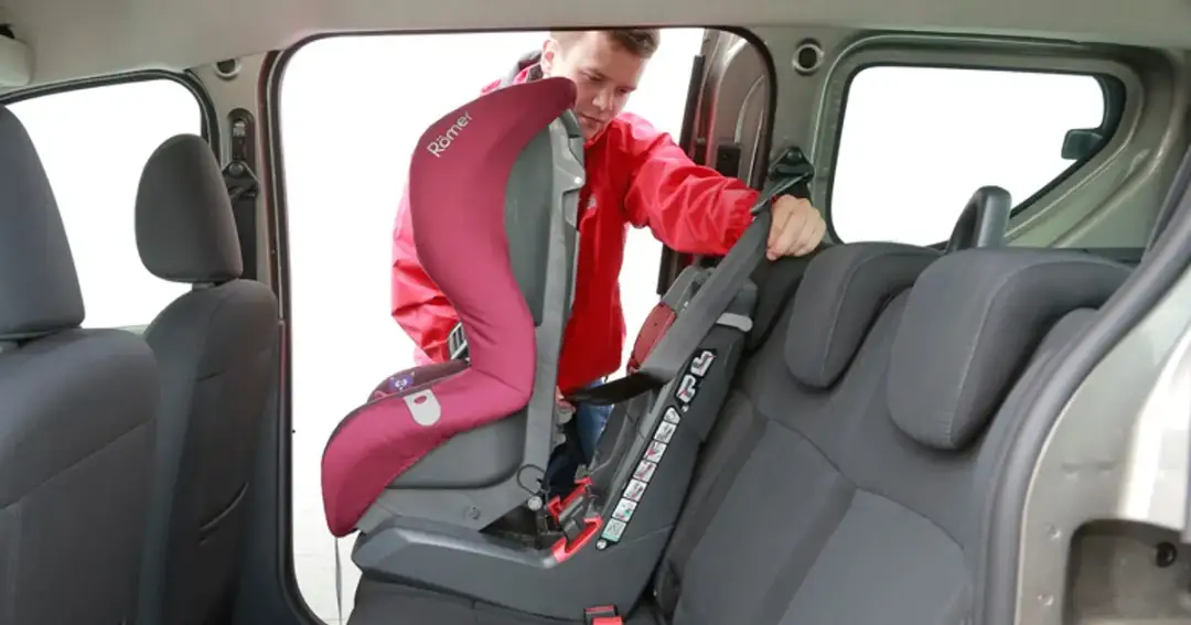 Isofix od kiedy w samochodach – kluczowe informacje o bezpieczeństwie