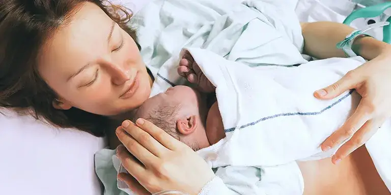 Jak długo zwija się macica po porodzie? Co musisz wiedzieć o tym procesie