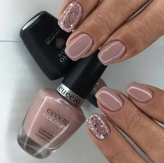 Lakier nude: Naturalny wygląd Twoich paznokci, uniwersalność koloru