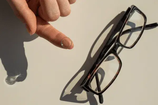 Jakie okulary na astygmatyzm? Odkryj najlepsze rozwiązania dla siebie