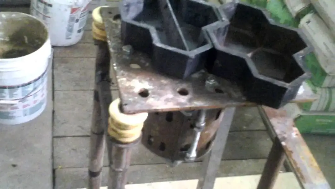 Jak zrobić stół wibracyjny schemat - prosta konstrukcja i materiały