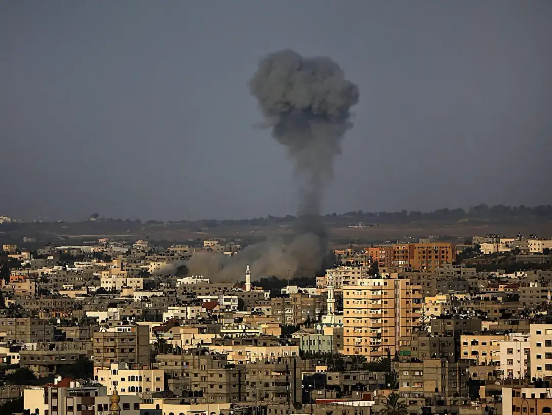 O co toczy się wojna w Izraelu? Kluczowe przyczyny i skutki konfliktu