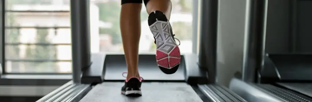 Czy na bieżni można schudnąć? Odkryj skuteczne metody i porady