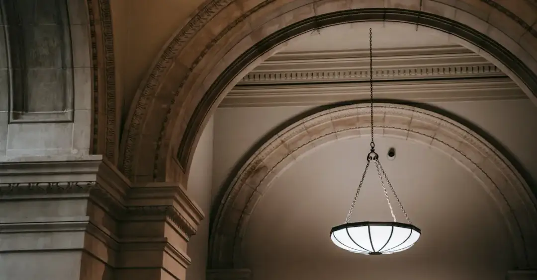 Jakie tajemnice skrywa wielki dom rekolekcyjny w Kokoszycach?