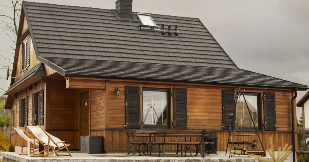 Jak urządzić stary drewniany dom, aby zachować jego unikalny charakter