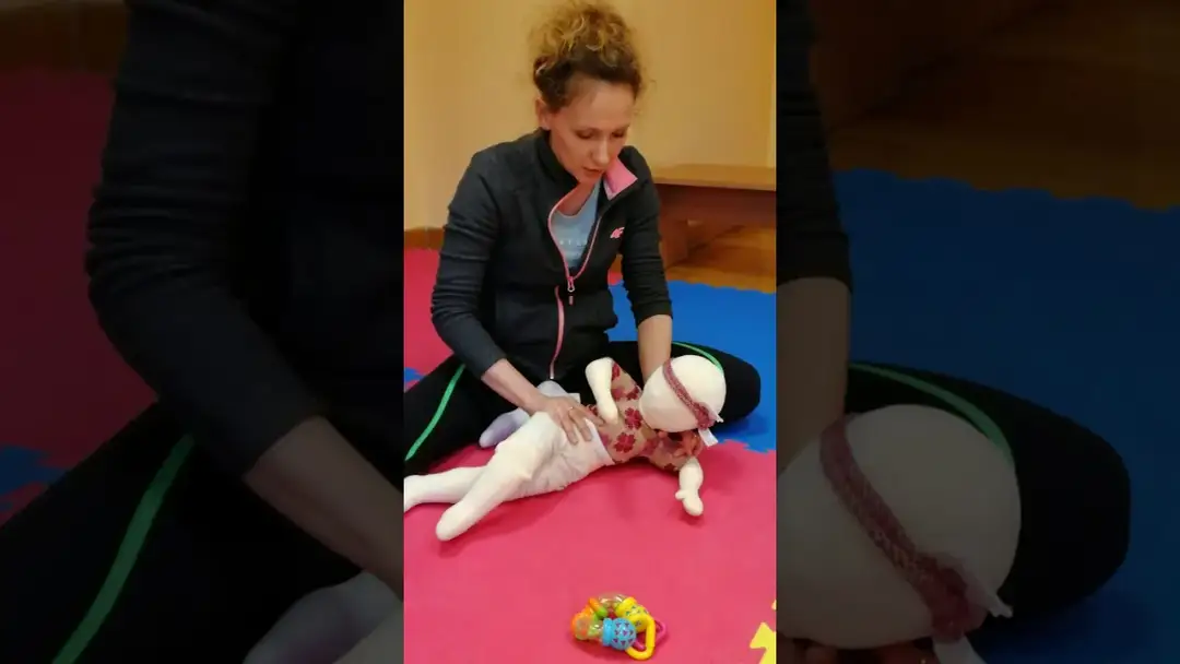 Jak nauczyć dziecko siadać z pozycji leżącej w prosty sposób