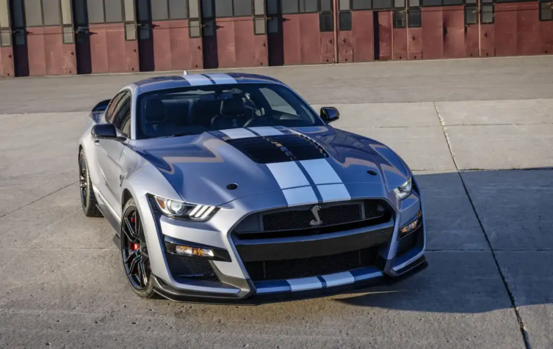 Ile kosztuje Ford Mustang Shelby: aktualne ceny i różnice w modelach