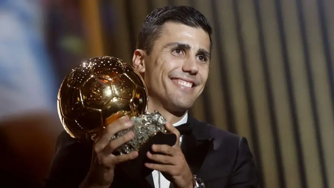 Kto dostał złotą piłkę? Zaskakujące wyniki i emocjonujące historie