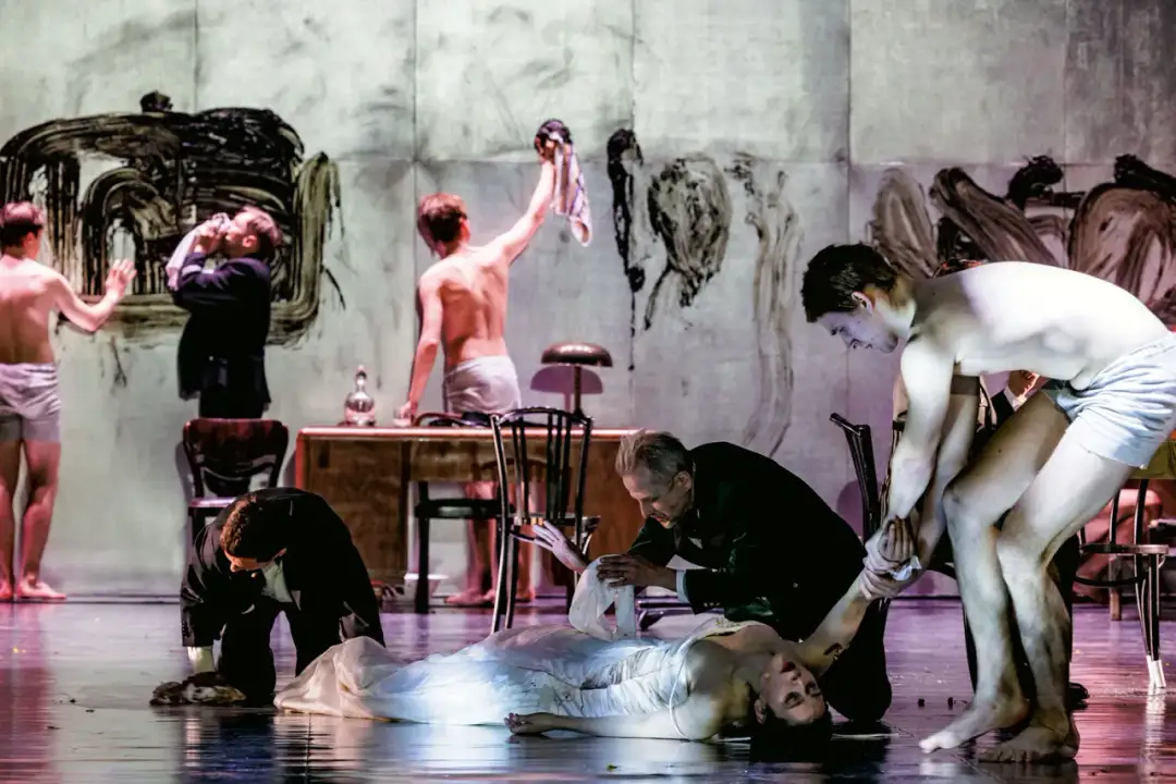 Łaskawe w Teatrze Śląskim – szczera recenzja i kontrowersyjne tematy Łaskawe w Teatrze Śląskim – szczera recenzja i kontrowersyjne tematy