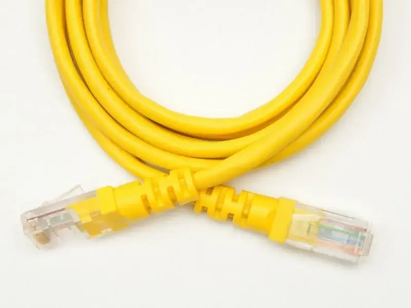 Kabel prosty czy krosowany – co wybrać, aby uniknąć problemów?