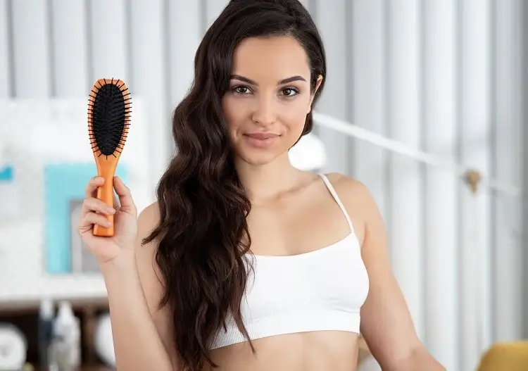 Jak wyczyścić szczotkę do włosów z kurzu i brudu - Poradnik