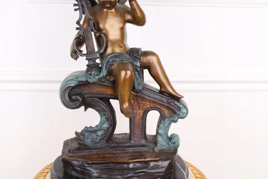 Figura z brązu: Rozwiązania krzyżówek pełne tajemnic