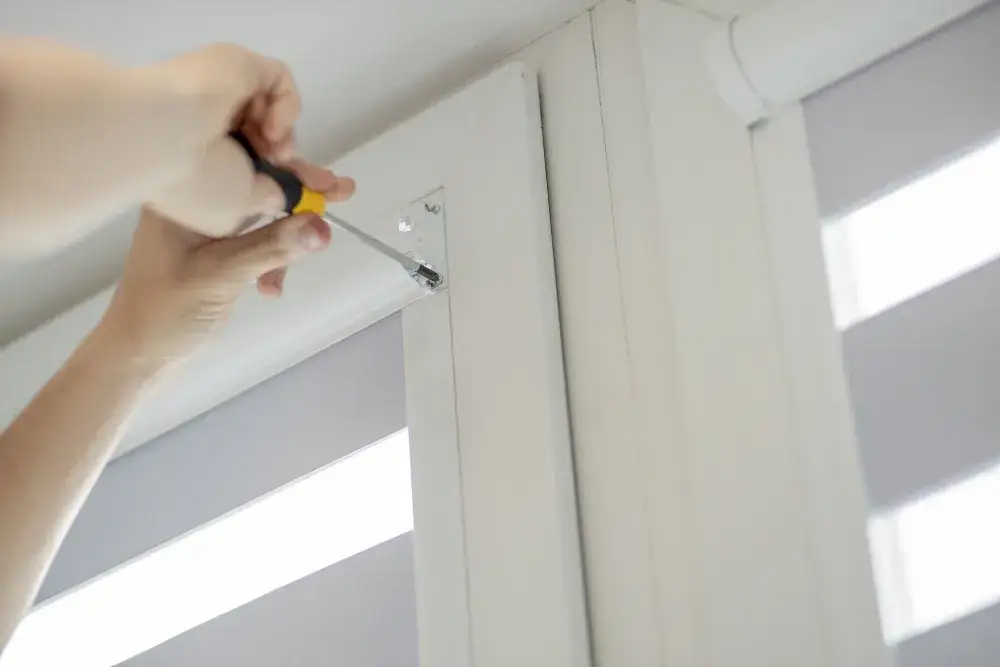 Jak długo będzie trwał montaż rolet wewnętrznych? Sprawdzone czasy