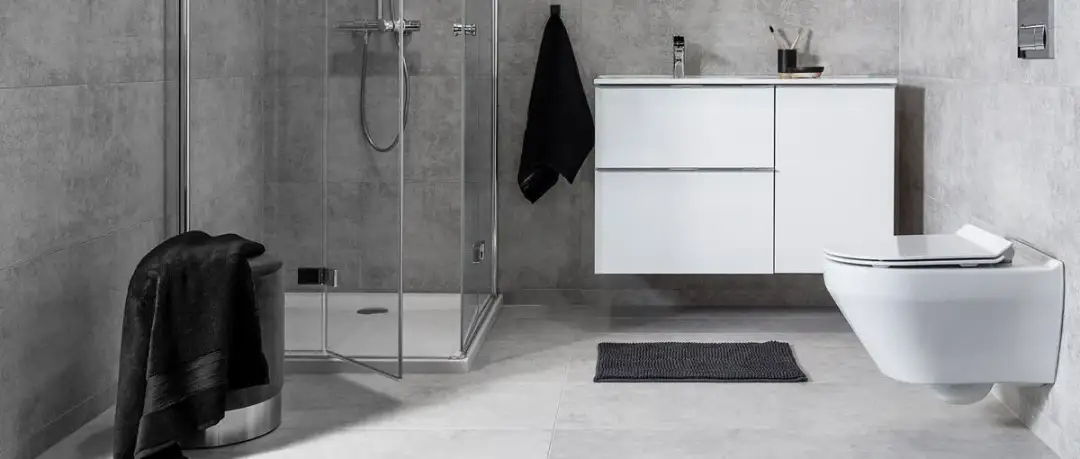 Idealne kolory ścian do szarych płytek w kuchni, które zaskoczą