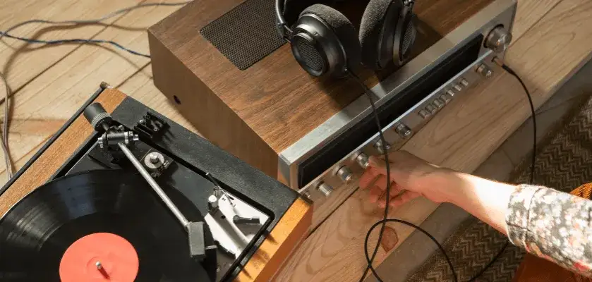 Jak podłączyć gramofon do amplitunera Denon bez problemów?