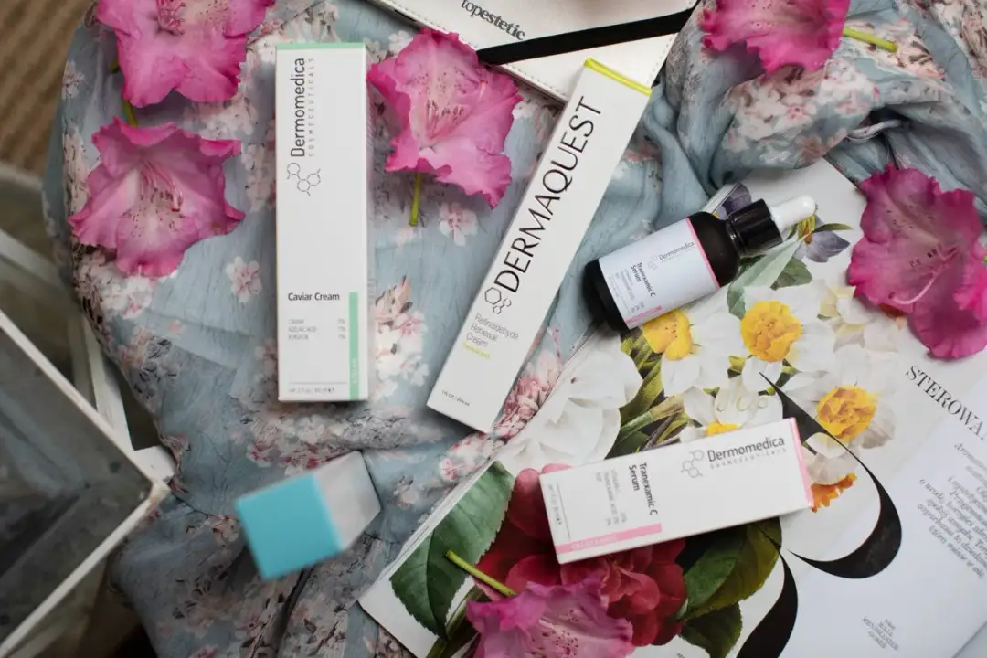 Najlepsze kosmetyki na trądzik różowaty – jak wybrać i uniknąć błędów w pielęgnacji