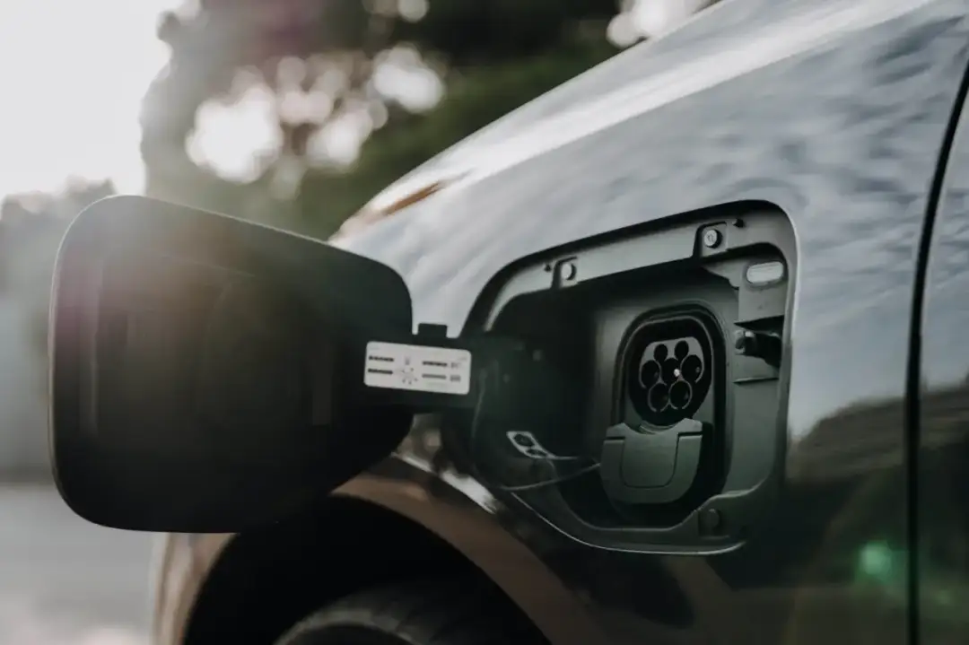 Jakie są rodzaje samochodów hybrydowych i który wybrać?