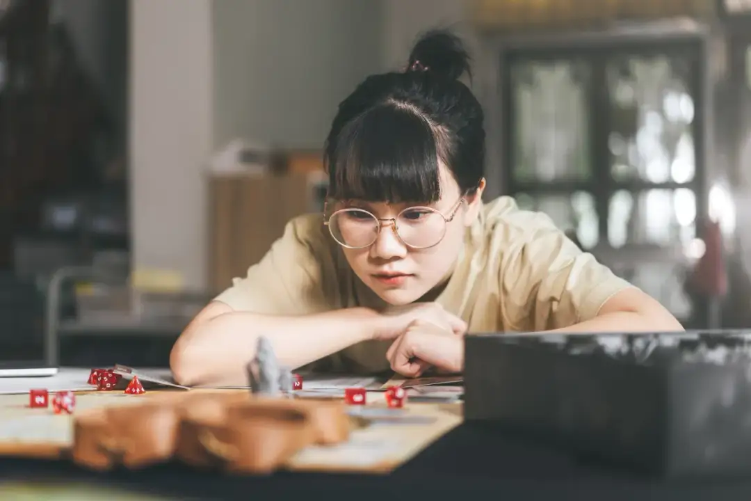 Najlepsze gry planszowe dla jednej osoby, które zapewnią świetną zabawę