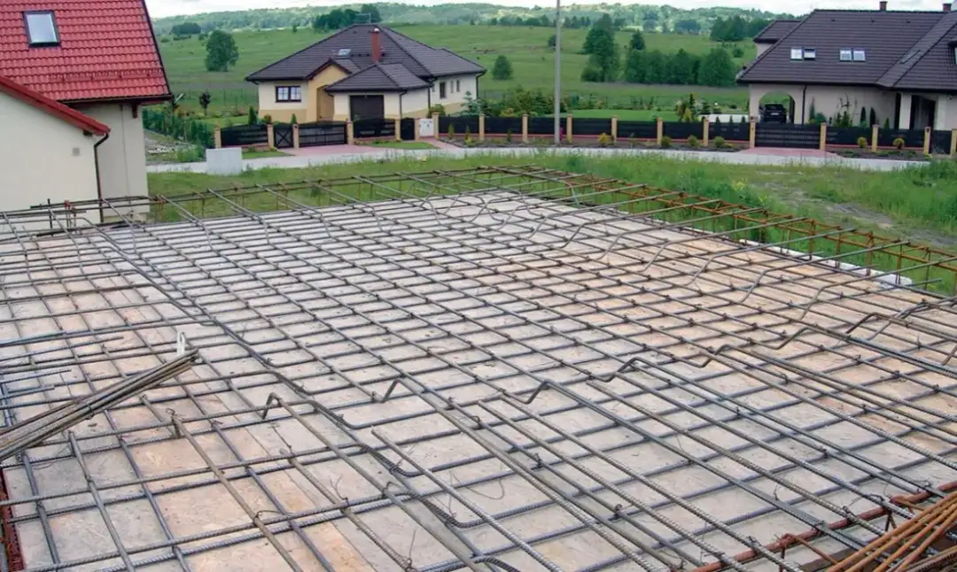 Jaki beton na strop monolityczny? Wybierz najlepszą klasę betonu