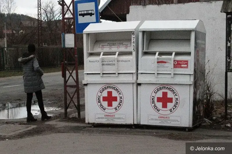 Gdzie oddać odzież używaną: 8 sprawdzonych punktów zbiórki w Polsce