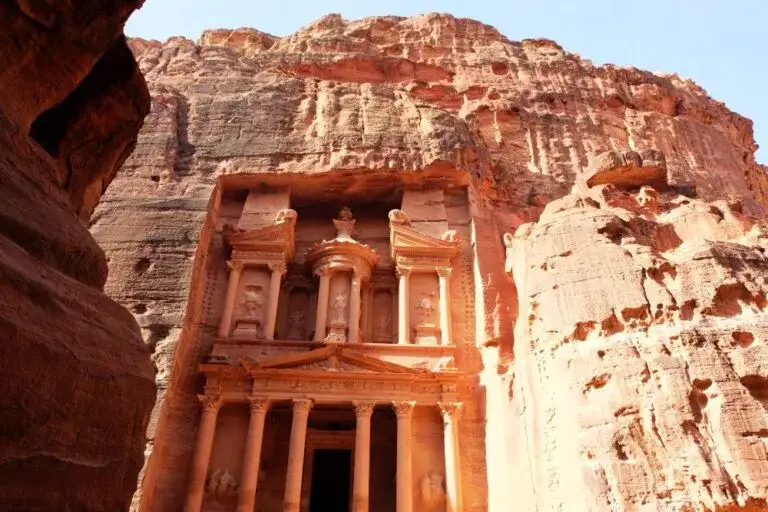 Jordania kiedy jechać: najlepszy okres na niezapomnianą podróż