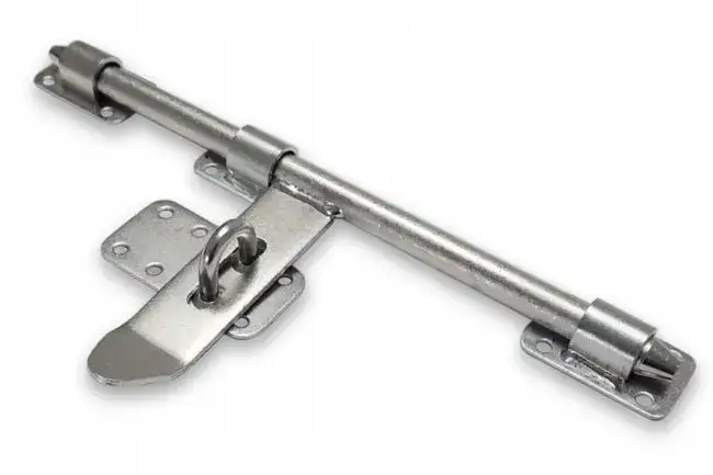 Jakie zamknięcie do bramy dwuskrzydłowej zapewni najlepsze bezpieczeństwo?