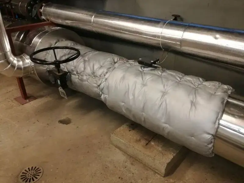 Materace Izolacyjne: Klucz do Energooszczędności i Bezpieczeństwa w Przemyśle