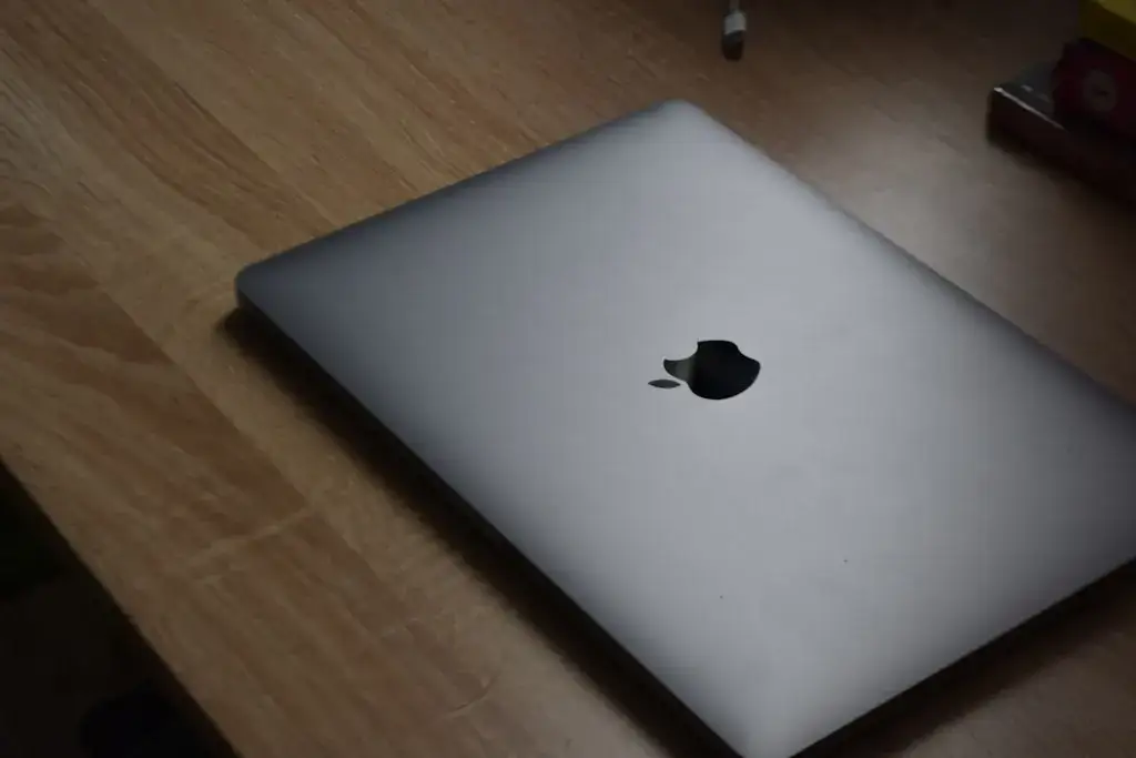 Laptopy Apple – nowa jakość pracy w atrakcyjnej