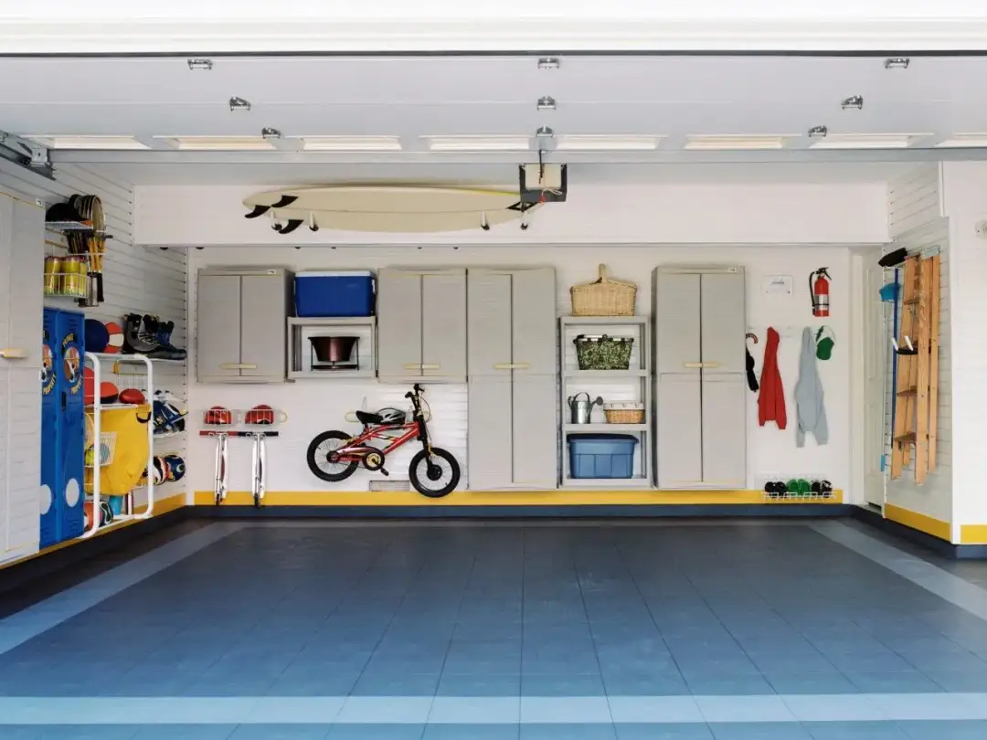 Najlepsze materiały na podłogę w garażu – co wybrać, by uniknąć błędów i kosztów?