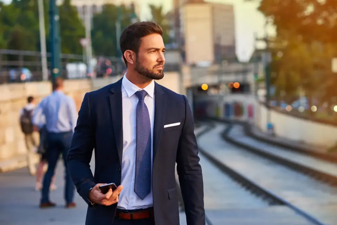 Dokąd nosić krawat: sprawdzone zasady eleganckiego dress code'u