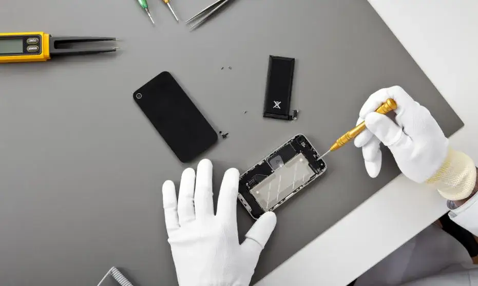 Ile kosztuje wymiana szyby w telefonie? Sprawdź ceny i uniknij wysokich kosztów naprawy