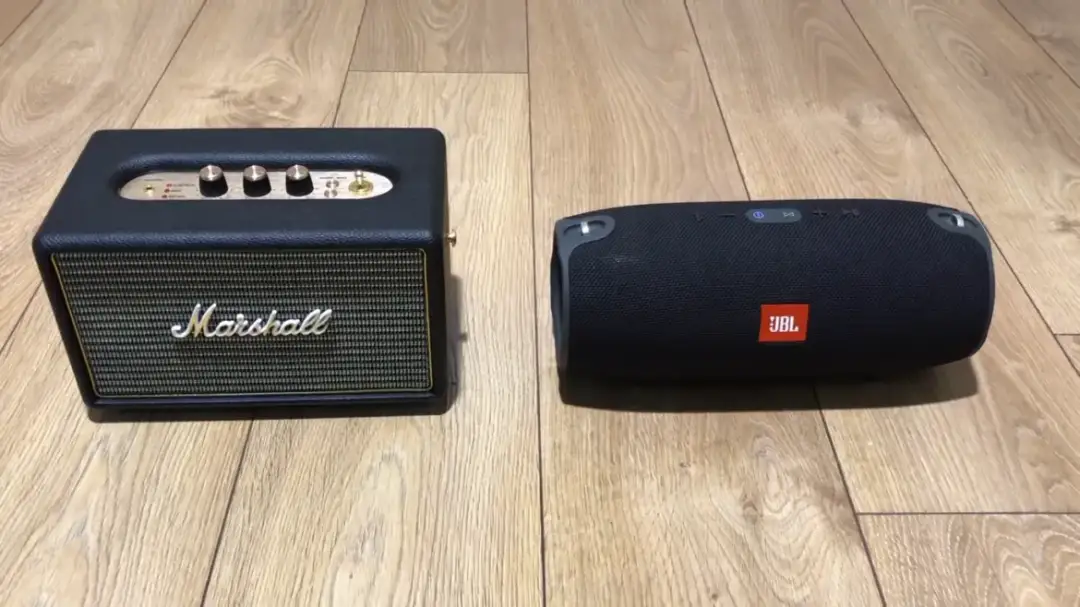 Marshall czy JBL – który lepszy? Porównanie jakości, ceny i designu