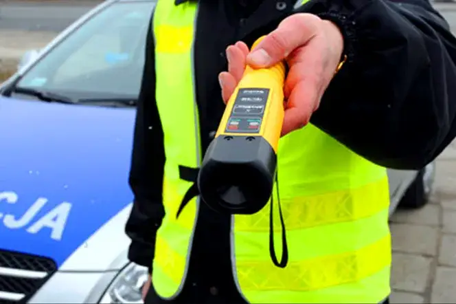 Jak sprawdzić promile bez alkomatu i uniknąć niebezpieczeństwa