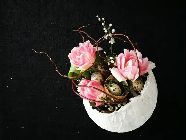 Jakie kwiaty do kościoła na Wielkanoc - wybierz te z symboliką życia