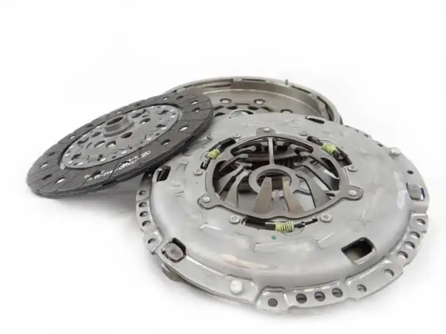 Ile kosztuje wymiana sprzęgła Opel Vectra B? Ceny i koszty serwisu 2025