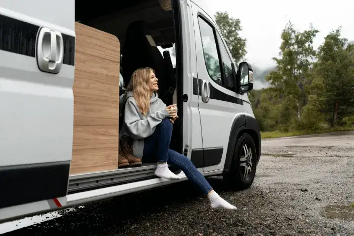 Przyczepa kempingowa co warto wiedzieć: uniknij kosztownych błędów