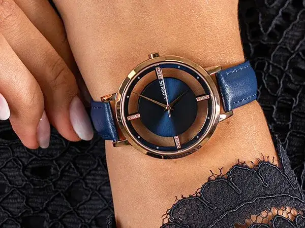 Zegarek damski: pasek czy bransoleta? Porównanie i wybór