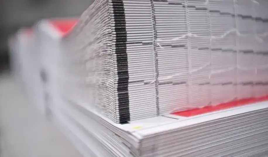 Jak powstaje książka w drukarni? Odkryj zaskakujące etapy produkcji Jak powstaje książka w drukarni? Odkryj zaskakujące etapy produkcji