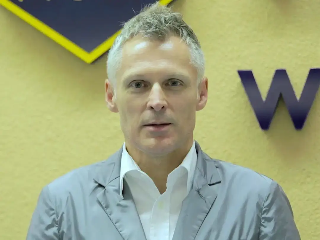 Ile lat ma Robert Kozyra? Zaskakujące fakty o jego wieku i karierze