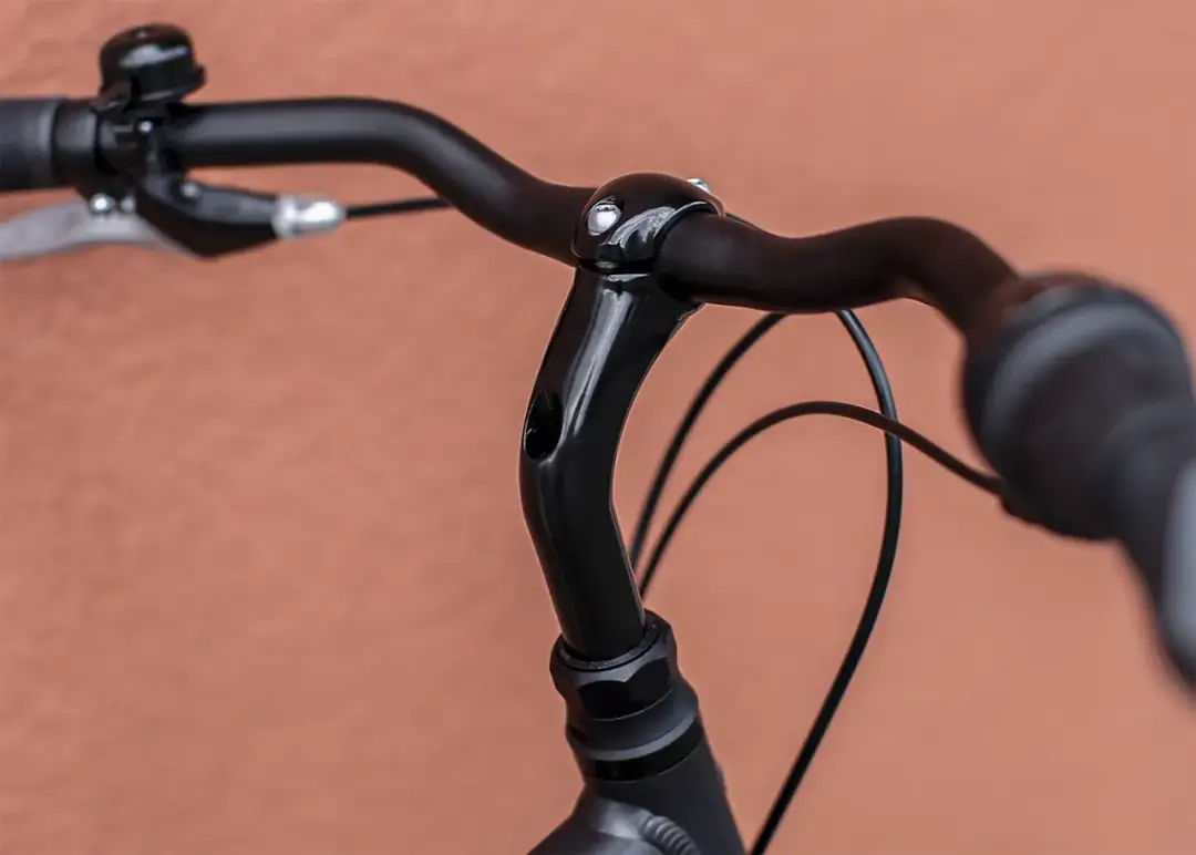 Jak odkręcić kierownicę w rowerze i uniknąć uszkodzeń