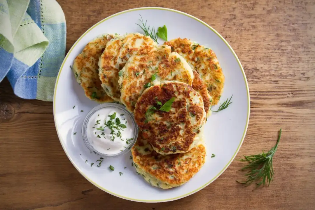 Co można zrobić z twarogu na obiad? Pyszne i proste przepisy na dania