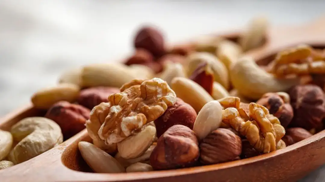 Czy orzechy włoskie uczulają? Objawy i ryzyko alergii na orzechy Czy orzechy włoskie uczulają? Objawy i ryzyko alergii na orzechy