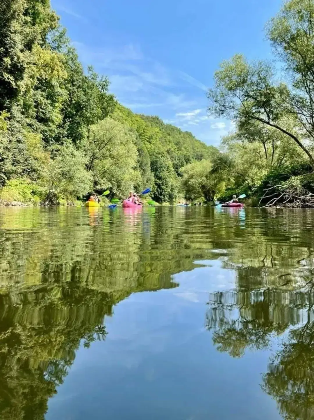 Spływ kajakowy Jelenia Góra – trasy, ceny i porady dla początkujących i rodzin
