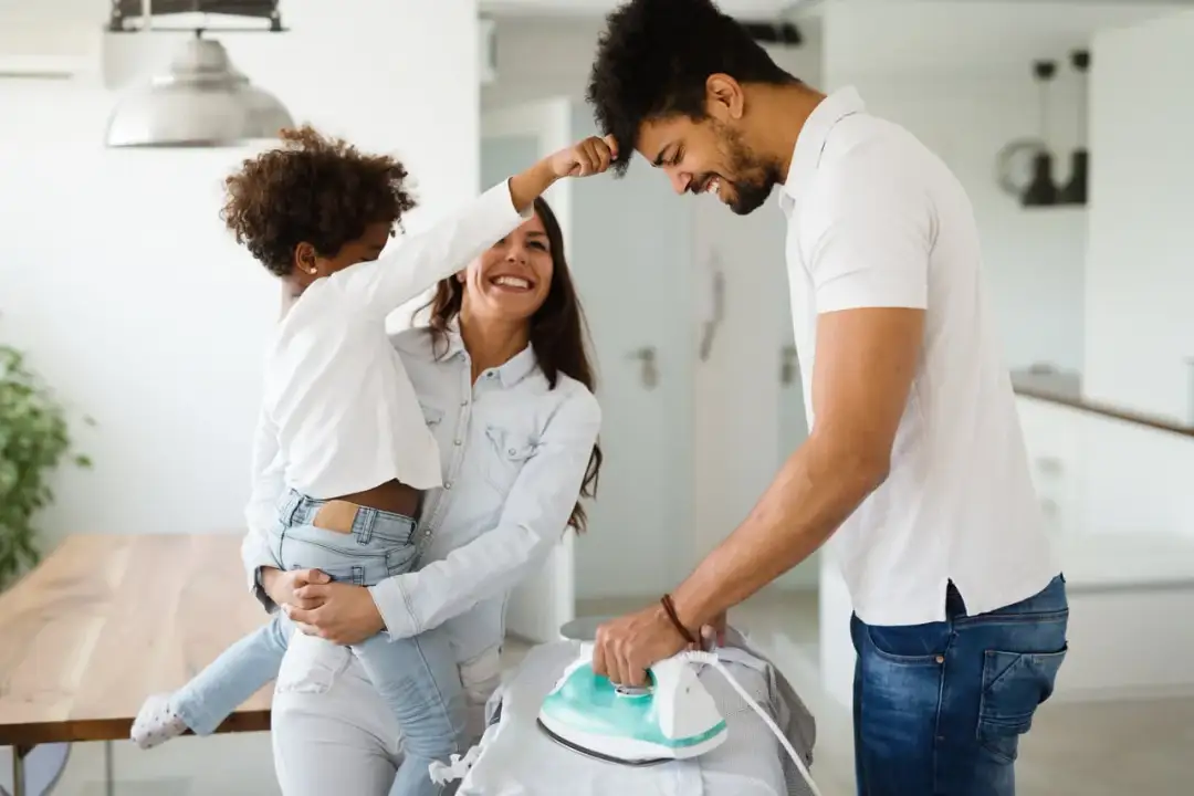 Dlaczego trzeba prasować ubranka niemowlaka dla ich komfortu i bezpieczeństwa